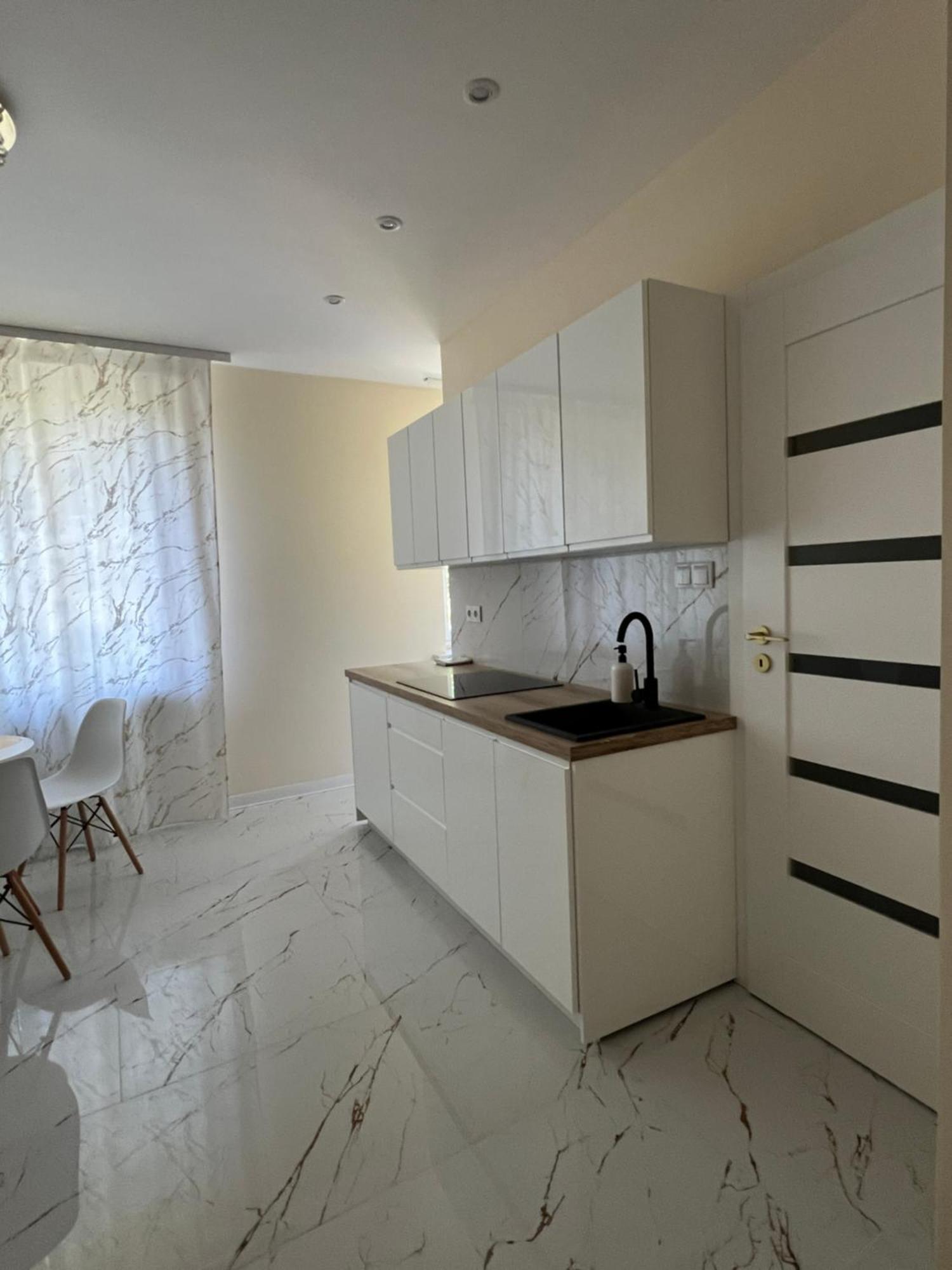 Nowe Luksusowe Apartamenty Manufaktura-Prywatny Na Wylacznosc-Wanna-Zamykany Ogrodzony Parking, Blok,Niskie Pietro-Cisza I Spokoj Łódź Esterno foto